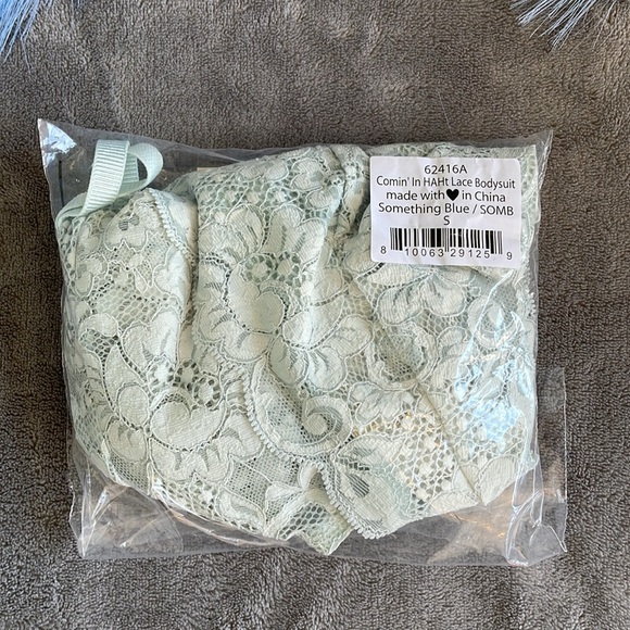 Comin’in HAHt Lace bodysuit - SZ S - something blue - NWT - Picture 10 of 13